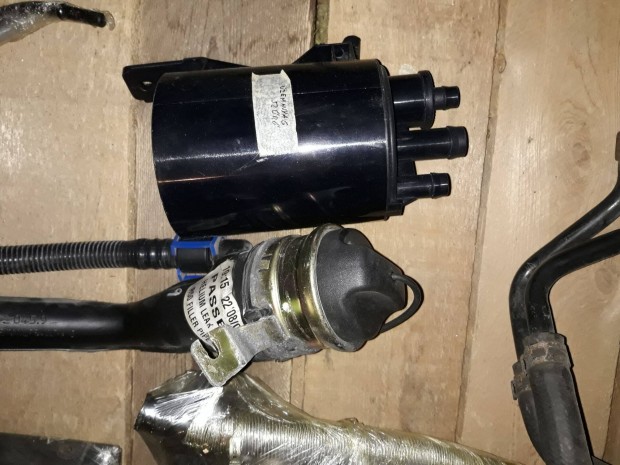 Mini Cooper tanksapka és üzemanyag betöltő cső