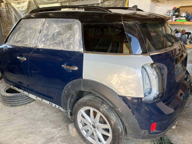 Mini Countryman F60 Karosszria
