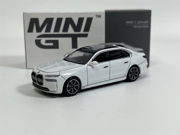 Mini GT MGT00819 BMW 17 Xdrive60 Mineral White autó modell