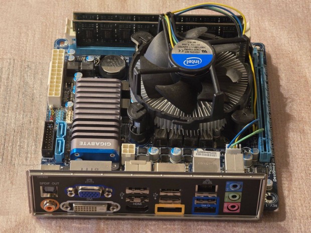 Mini Itx flkonfig Gigabyte GA-H61 + Intel i3-2105 + 2x4GB 1333MHz