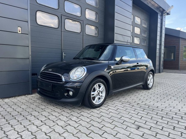 Mini Mini ONE 1.6 Szervizkönyv / Digitális Klím...
