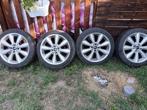 Mini cooper gyri alufelni gumival
