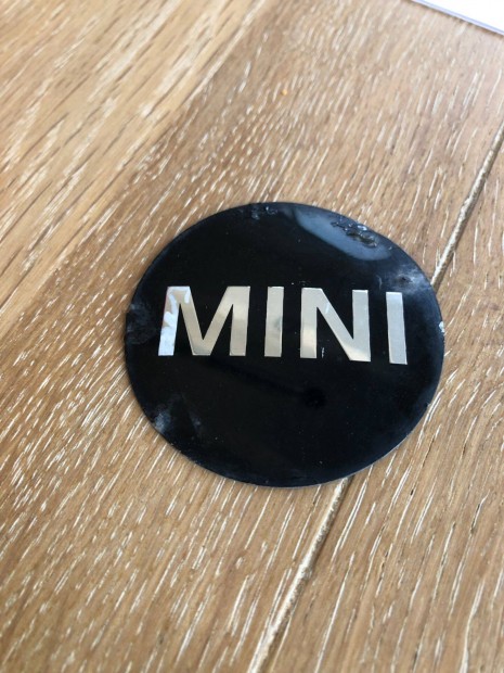 Mini fm lap emblma dsztrcsra 5cm