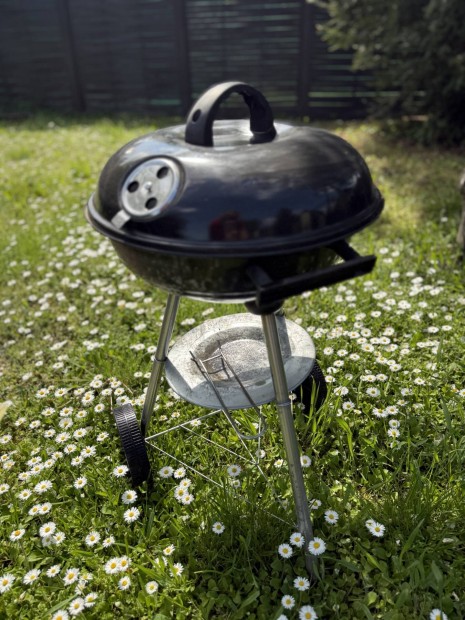 Mini grillsütő ( faszenes )