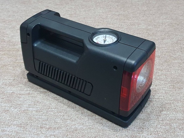 Mini kompresszor, 12 Voltos, l�mp�, villog�, g�pkocsi abroncs f�j�shoz