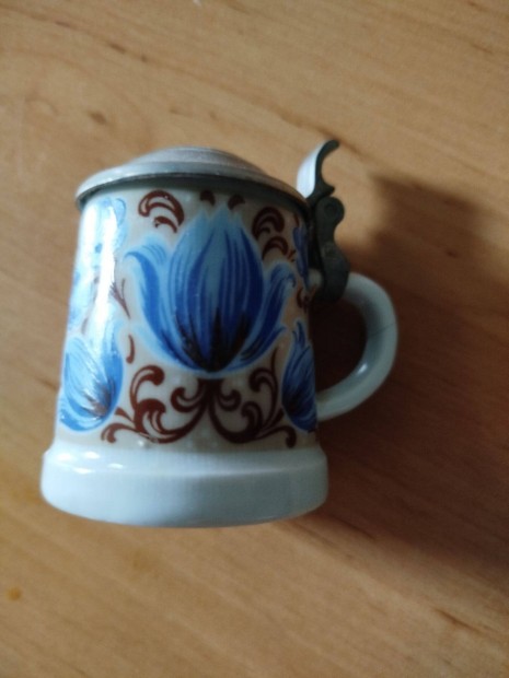 Mini korsó, kupica fedéllel