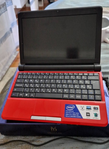 Mini piros Laptop