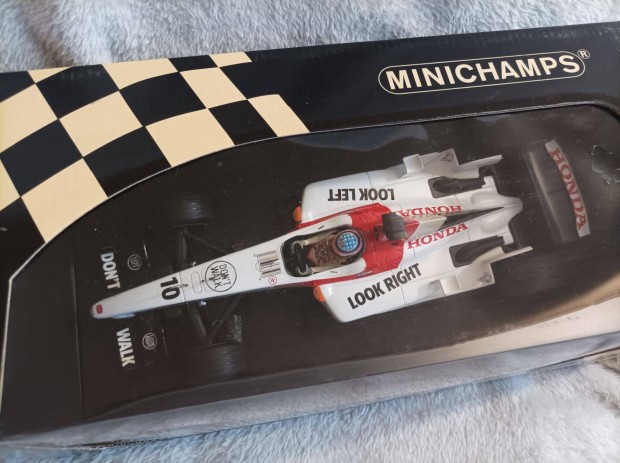 Minichamps 1/18 1:18 Forma1 BAR Honda Showcar 2004 Takuma