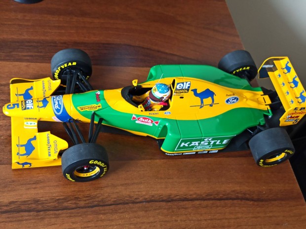 Minichamps 1:18 ,F1 Benetton B193B - M.Schumacher 1993,Fém modell!