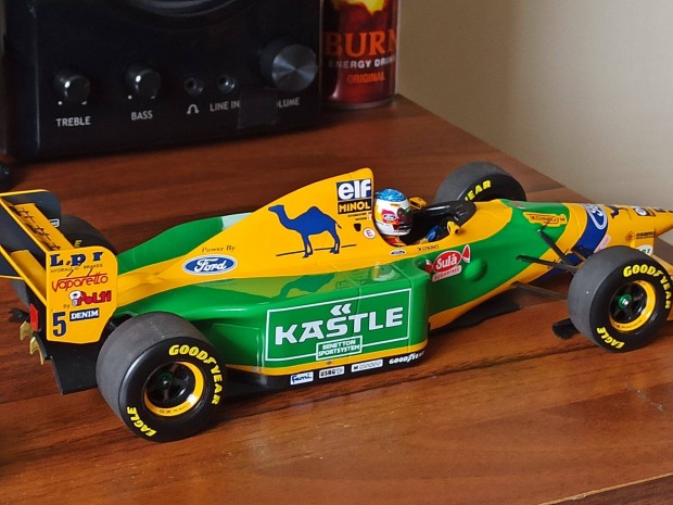 Minichamps F1 1:18 Benetton B193B - M.Schumacher 1993 Fm modell!