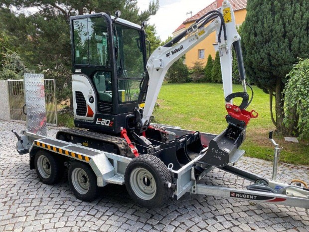 Minikotró |Bobcat E20Z| 1.930 Kg-9.9 kW-Kanál/Klíma