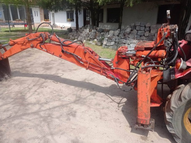 Minikotr�, rakod� g�p, bobcatre vagy traktorra