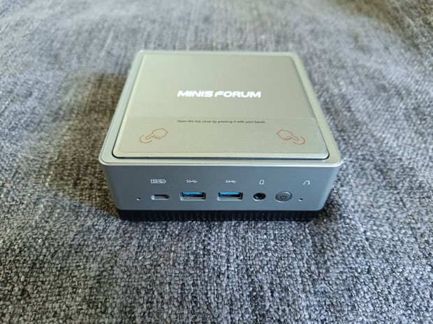 Minisforum u820 Mini PC, Intel 8.gen, SSD