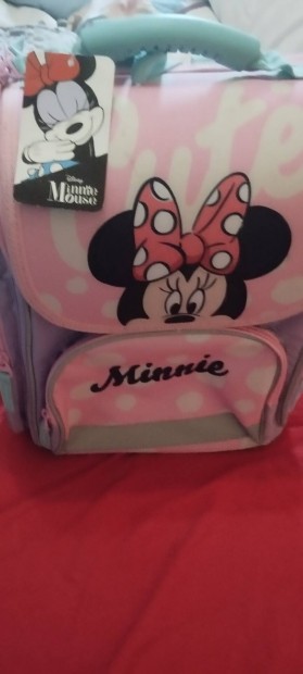 Minnie egeres iskola tska!