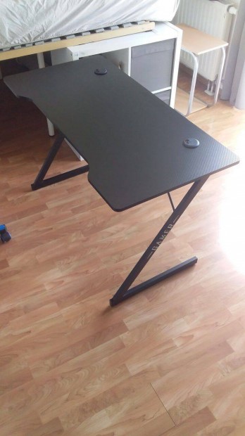 Minsgi gamer asztal 60x120 cm