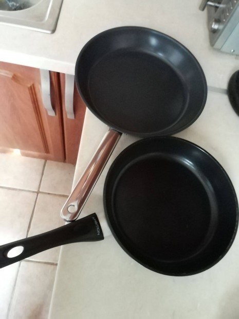 Minőségi indukciós 2 db. kerámiabevonatú serpenyő, lábos csomag
