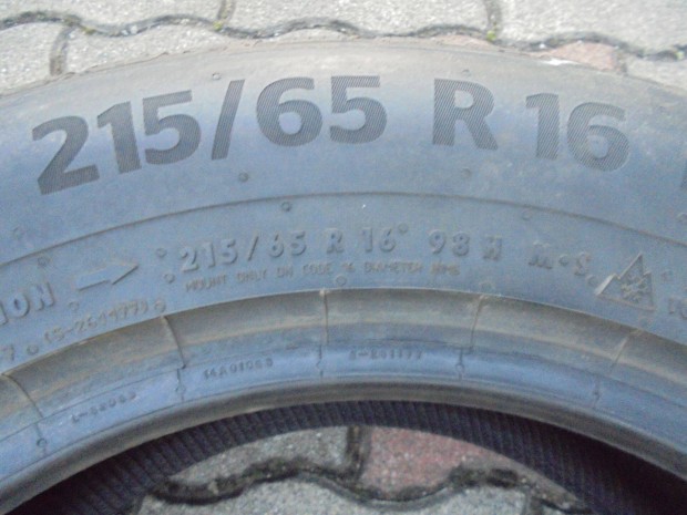 Mint az j 16-os 1 db Conrinental 2023-as tli gumi elad