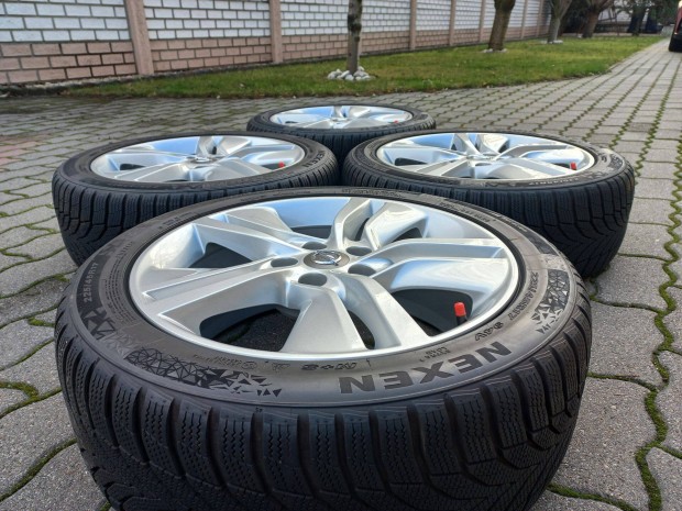 Mint az j: Opel 5x110 17 alufelnik 225/45 R17 2022-es tli gumikkal