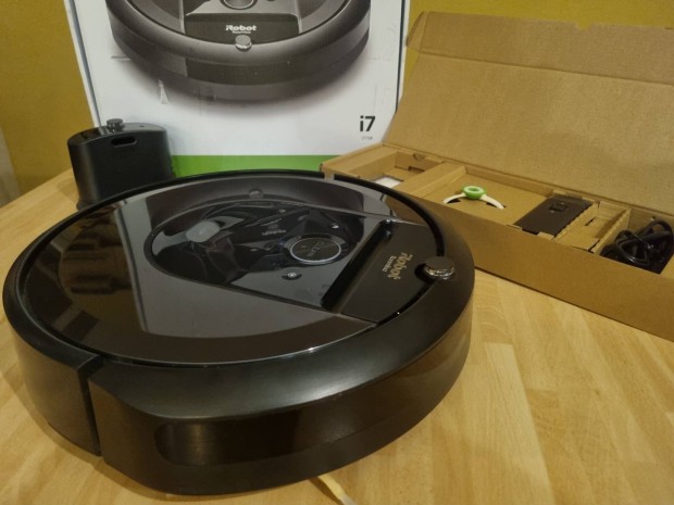 Mint az j, irobot Roomba i7 csak pr rat hasznlt, dobozban