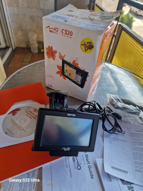 Mio C 320 Navi -Uj Minden tartoz�k�val Olcs�n