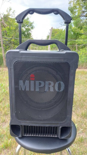 Mipro MA707 hordozhat audio rendszer, aktv hangfal, vezetk n. mic
