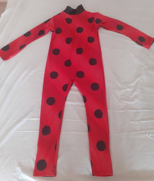 Miraculous Marinette jelmez kiegészítőkkel