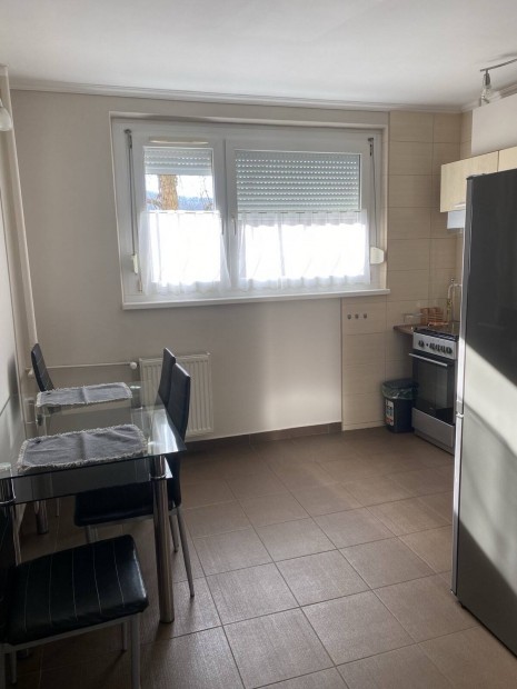 Miskolc Árpád út 54m2 igényes,felújított lakás kiadó!