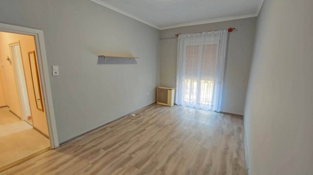 Miskolc Csabai kapuban 53 m2-es, 2 szob�s b�torozatlan lak�s kiad�