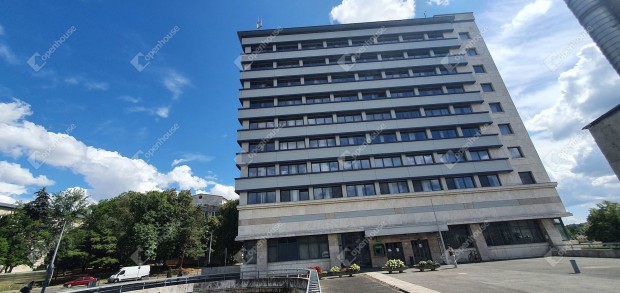 Miskolc-Egyetemvrosban klnbz mret feljtott panorms irodk