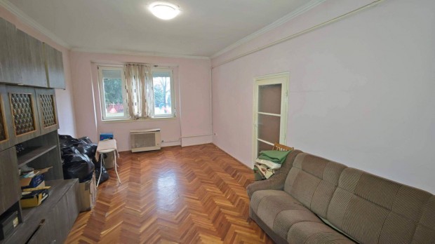 Miskolc, Zsolcai kapuban 82 m2-es lak�s, z�rt udvaros t�rsash�zban