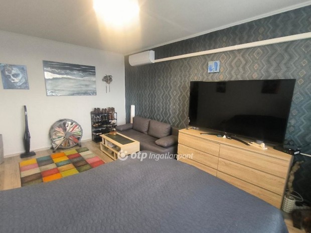 Miskolci 35 nm-es lak�s elad�