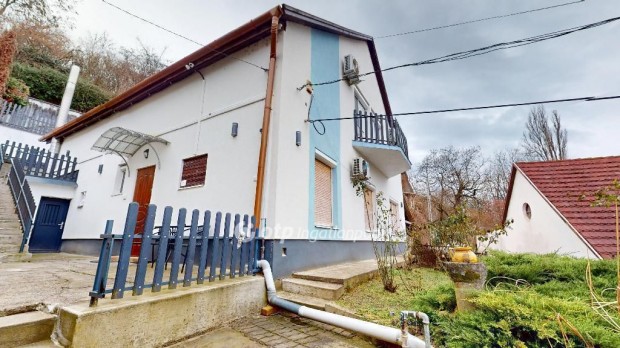 Miskolci elad� 120 nm-es h�z