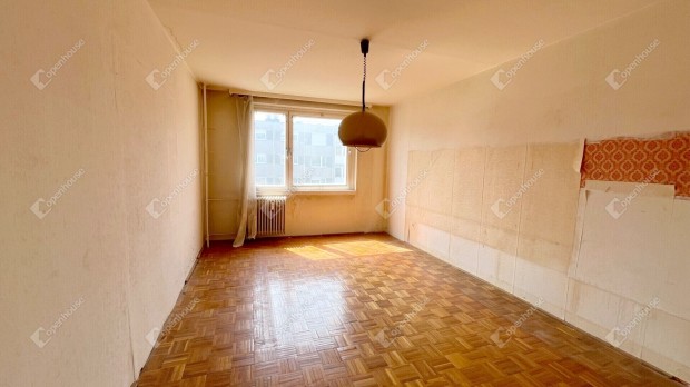 Miskolcon a Gy�ri kapuban 3 szob�s fel�j�tand� lak�s elad�!