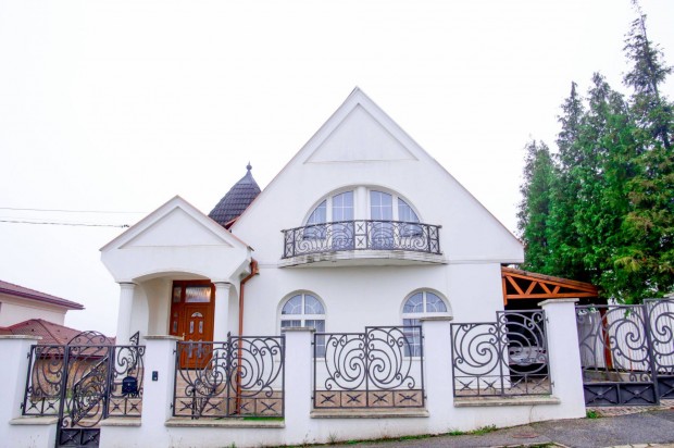 Miskolctapolcán Luxus Ingatlan Eladó!