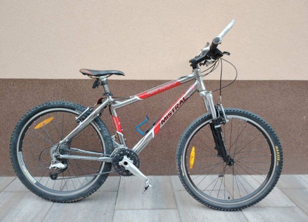 Mistral, XT felszereltsg aluvzas, 26"-os MTB kerkpr j s szp