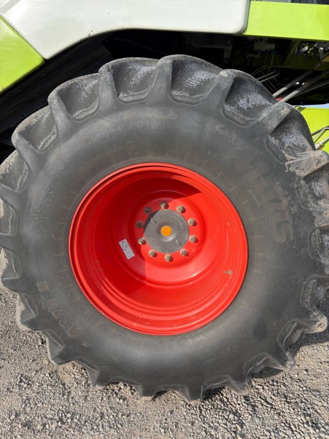 Mitas 800/65 r32