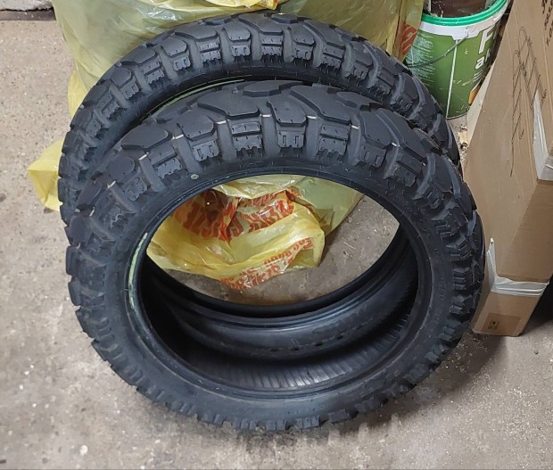 Mitas E07+ motor gumi