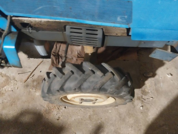 Mitsubishi 1601d 4x4 kis traktor adapterekkel!