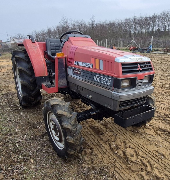 Mitsubishi 27le japn traktor