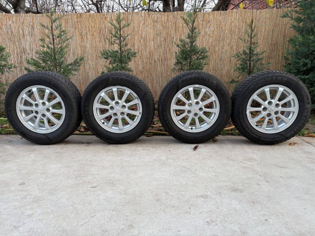Mitsubishi 5x114.3 16" alufelnik tli gumikkal olcsn