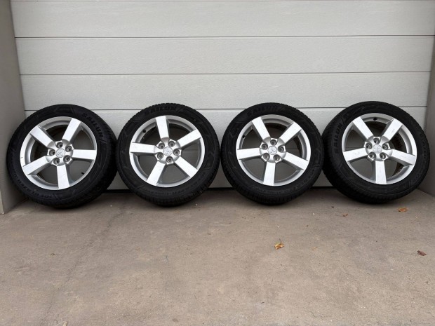 Mitsubishi 5x114.3 18" alufelnik tli gumikkal olcsn
