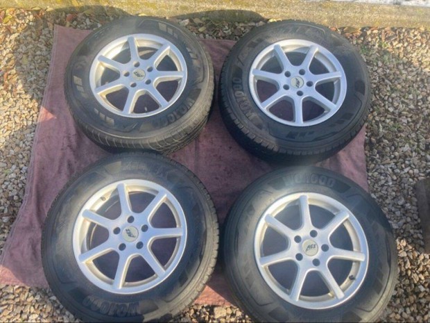 Mitsubishi 5x114.3 tli kerekek 225/70 R16