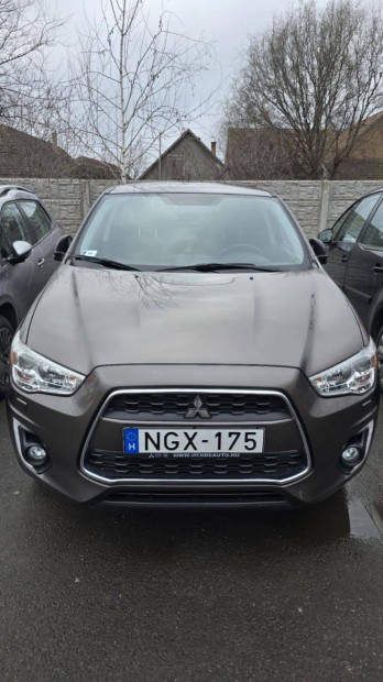Mitsubishi ASX 1.6 Mivec Intense 2WD / 1. tulajdonost�l / Szerv�zk�nyv