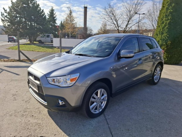 Mitsubishi ASX 1.6 Mivec Invite Gyári fényezés....