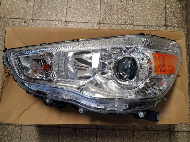 Mitsubishi ASX bal első fényszóró