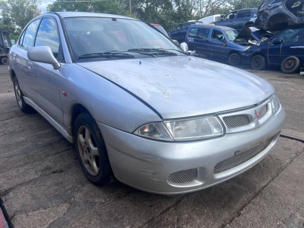 Mitsubishi Carisma (1999) 1.8i 4G93 Alkatrészek #M2935