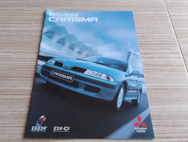 Mitsubishi Carisma (2000) magyar prospektus, katalgus.