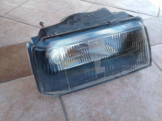 Mitsubishi Colt III 1.3 1988- jobb fényszóró