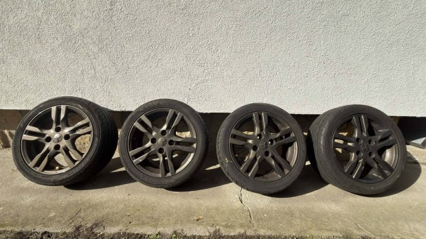 Mitsubishi Colt Ralliart felniszett