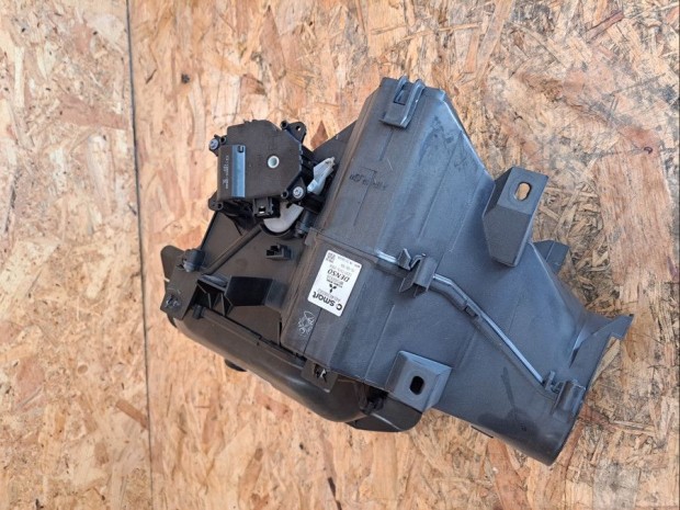 Mitsubishi Colt VI (2002-2010) Pollensz�r�h�z